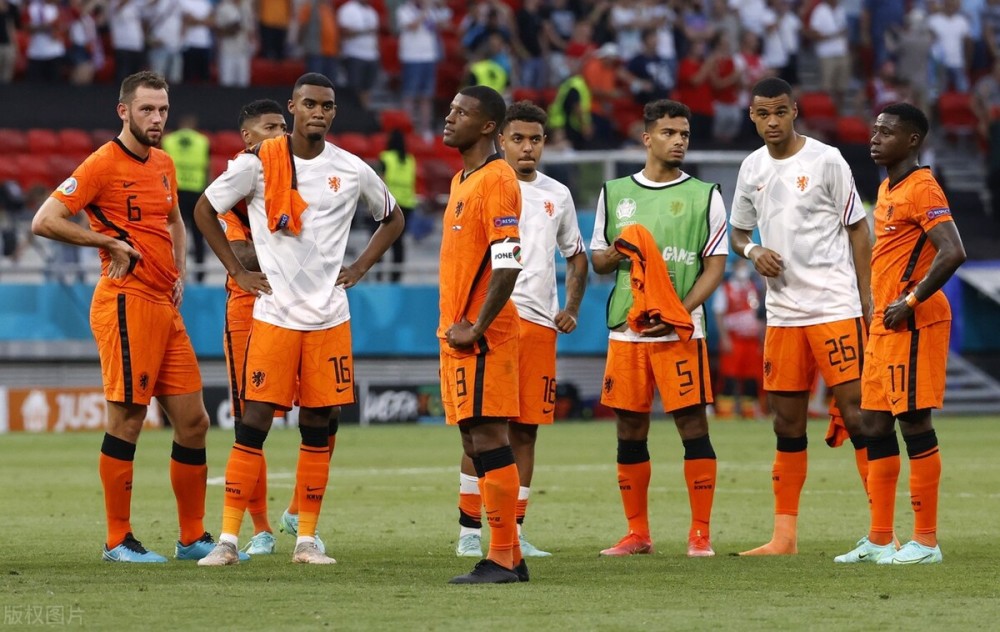 沃尔夫斯堡防守漏洞百出负于霍村  沃尔夫斯堡防守漏洞百出负于霍村